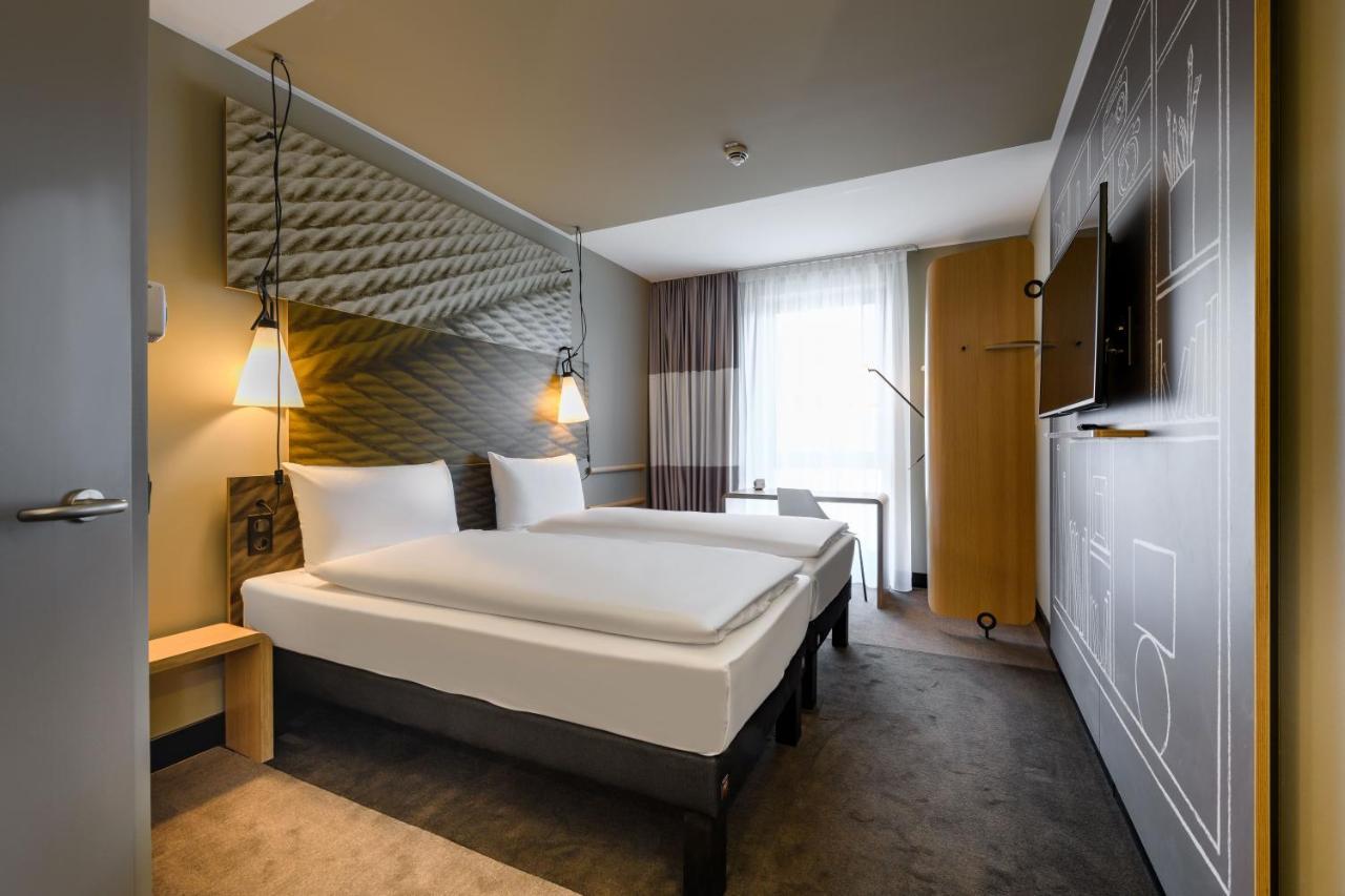 Ibis Regensburg Zentrum Bagian luar foto